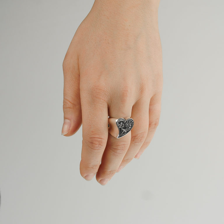 Anello Su Coru Vista Mano