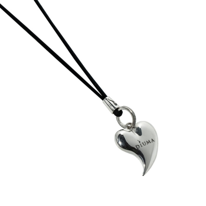 DIUMA_still life shop CIONDOLO CUORE copertina